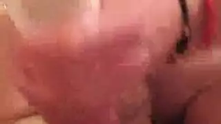 عجائز ممتلئون بالحيوية ينككون فرج شابة ناضجة ضيق في ثنائي جنسي صريح