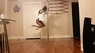 إلغاء البروفة، بدء اللعب: هذه الراقصات يصبحن فاسقات