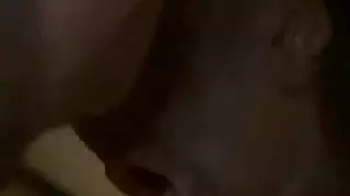 مص خلسة وهي نائمة فيلم بورن صريح