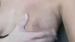 كارلي تلعب بمؤخرتها: لحظة إباحية فردية