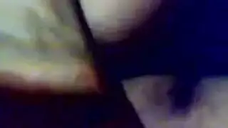 وقحة في حجاب تأخذه بعمق من الخلف