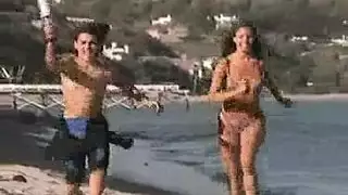 شاب وسيم في الحرم الجامعي يمارس الجنس مع طالبة مستجدّة مستعدة في قاعة محاضرات إباحية